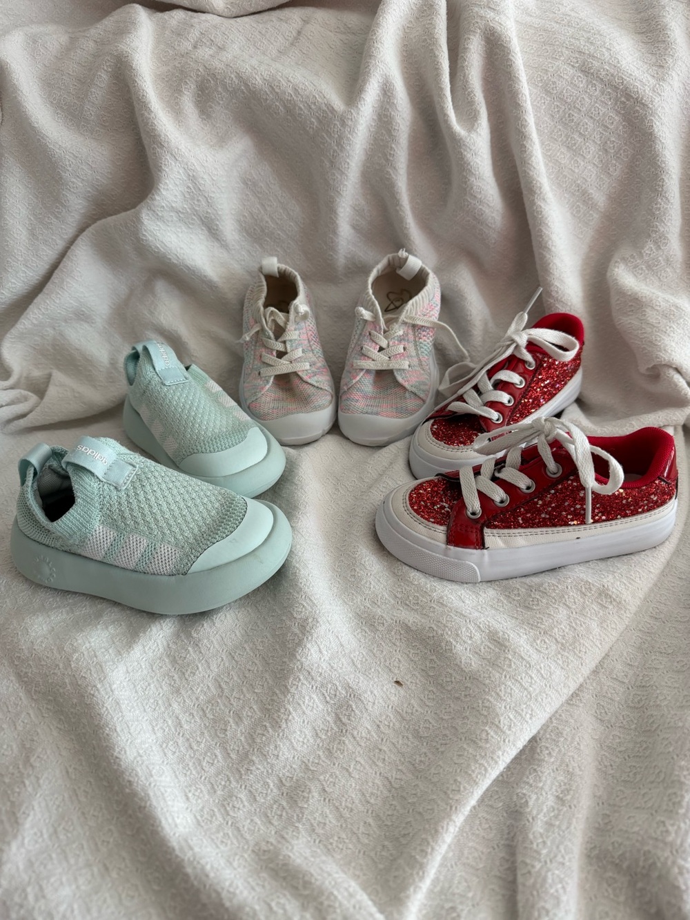 Kids Red Glitter Lace-Up Sneakers - Brand Unspecified